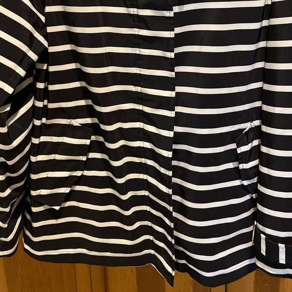 19. WOMENS CROWN & IVY L DETAIL JACKET - Picture 2 of 7